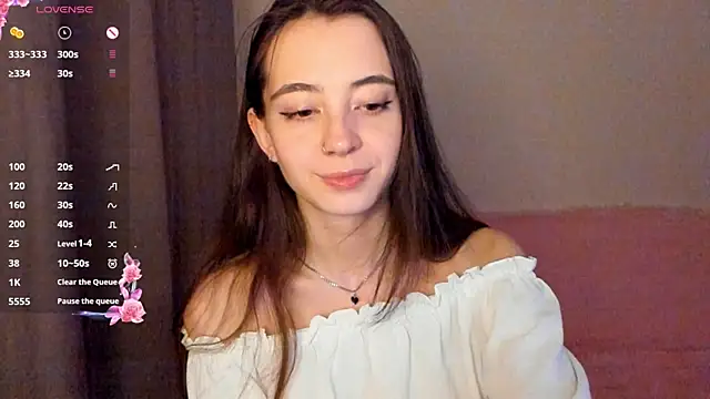 EvaBradley online show from December 5, 6:59 pm