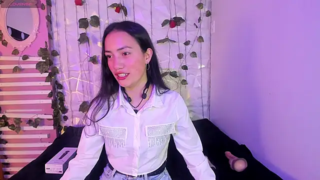 Snapshot of Scarlett__Fox__ chatting on February 1, 7:23 pm Scarlett Fox online show from February 1, 7:23 pm