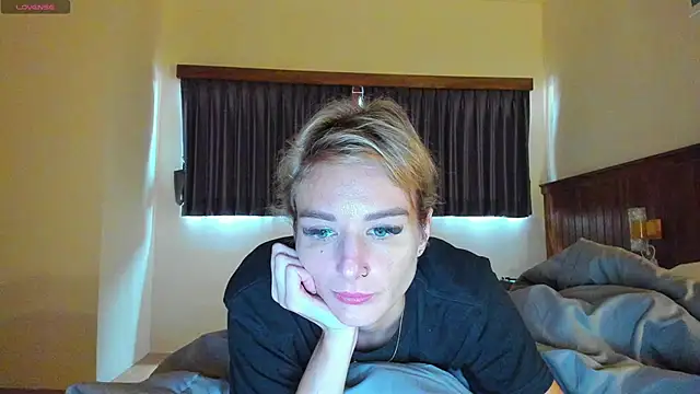 Snapshot of Sailor_m000 chatting on December 10, 1:22 am Sailor m000 online show from December 10, 1:22 am