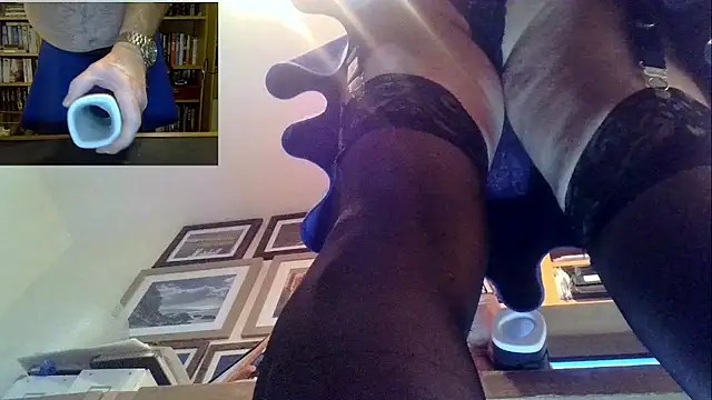 Snapshot of nataliecdlive chatting on December 7, 12:08 am nataliecdlive online show from December 7, 12:08 am