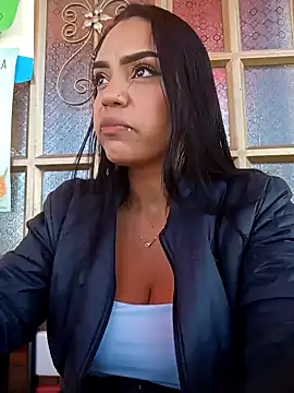 Snapshot of Sara-77 chatting on January 20, 4:12 pm Sara-77 online show from January 20, 4:12 pm