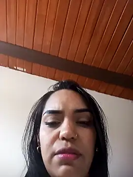 Snapshot of Sara-77 chatting on January 23, 9:39 pm Sara-77 online show from January 23, 9:39 pm