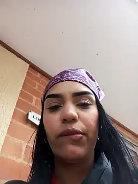 Snapshot of Sara-77 chatting on February 8, 9:36 pm Sara-77 online show from February 8, 9:36 pm