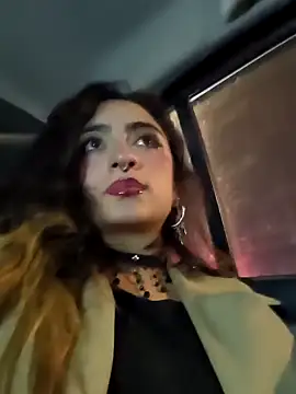 Lila Desiree online show from December 18, 3:26 am