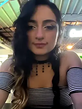 Lila Desiree online show from January 8, 1:32 am