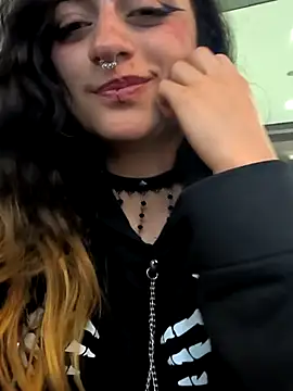 Lila Desiree online show from March 4, 1:34 am