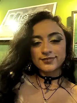 Lila Desiree online show from March 11, 6:36 pm