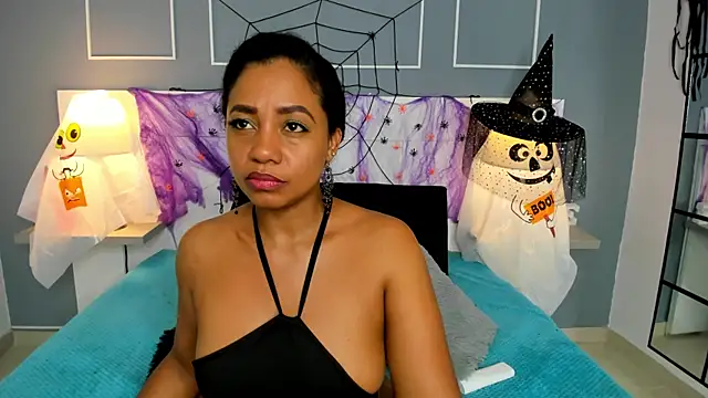 Snapshot of Kamila-Kane chatting on October 28, 8:00 pm Kamila-Kane online show from October 28, 8:00 pm