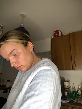 maisiesmithx online show from October 1, 10:38 pm