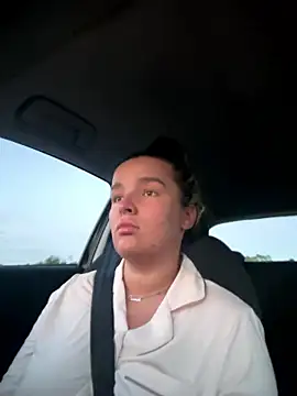 maisiesmithx online show from October 4, 5:55 pm