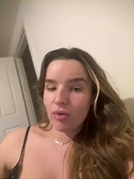 maisiesmithx online show from February 19, 12:50 am