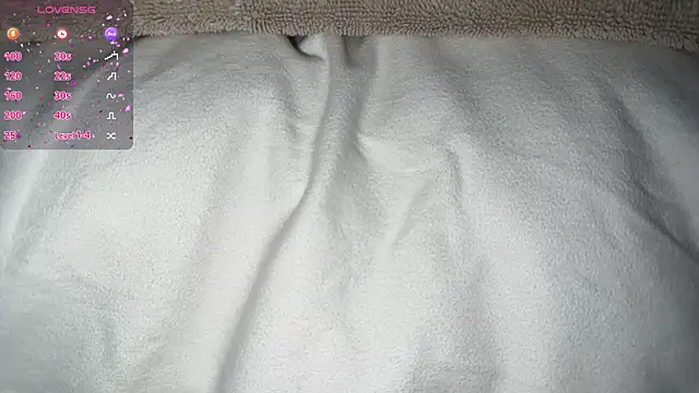 Snapshot of xxSoakingWet chatting on November 18, 10:14 pm xxSoakingWet online show from November 18, 10:14 pm