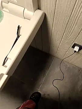 DrownMentallyyy online show from January 8, 2:46 am