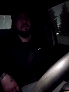 Snapshot of Beardedtattood chatting on February 9, 4:36 am Beardedtattood online show from February 9, 4:36 am