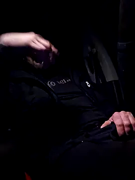 Snapshot of Beardedtattood chatting on February 12, 10:03 am Beardedtattood online show from February 12, 10:03 am