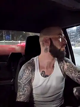 Snapshot of Beardedtattood chatting on February 16, 9:37 am Beardedtattood online show from February 16, 9:37 am