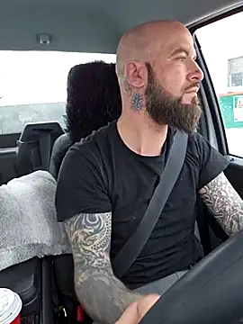 Snapshot of Beardedtattood chatting on February 20, 1:30 pm Beardedtattood online show from February 20, 1:30 pm