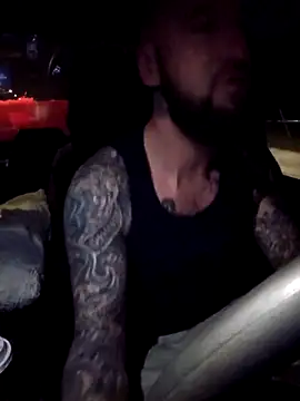 Snapshot of Beardedtattood chatting on February 21, 6:07 am Beardedtattood online show from February 21, 6:07 am