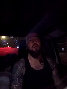 Snapshot of Beardedtattood chatting on February 21, 9:13 am Beardedtattood online show from February 21, 9:13 am