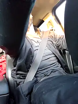 Snapshot of Beardedtattood chatting on March 11, 12:06 pm Beardedtattood online show from March 11, 12:06 pm