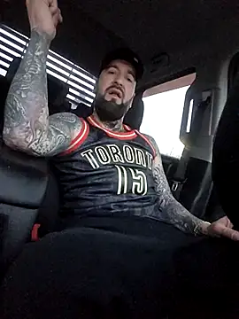 Snapshot of Beardedtattood chatting on November 21, 12:37 pm Beardedtattood online show from November 21, 12:37 pm