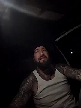 Snapshot of Beardedtattood chatting on December 2, 6:30 am Beardedtattood online show from December 2, 6:30 am