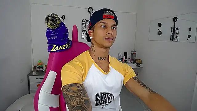 Leonard Price online show from September 9, 12:32 am