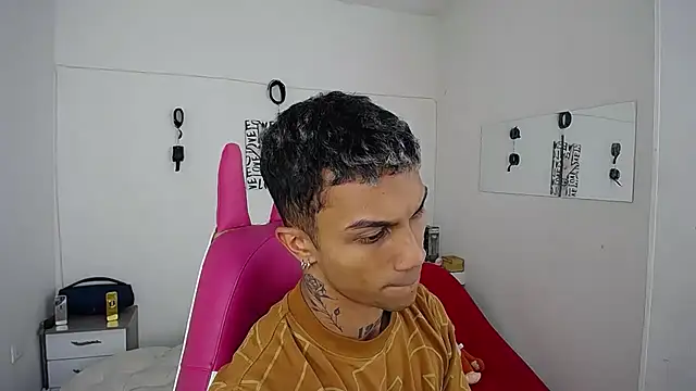 Leonard Price online show from November 20, 2:12 am