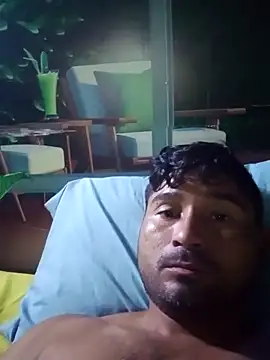 Snapshot of Diogo100 chatting on November 14, 4:33 am Diogo100 online show from November 14, 4:33 am