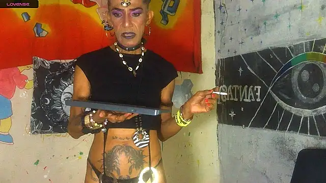 Snapshot of Lobaveterana_sex chatting on December 5, 4:32 am Lobaveterana sex online show from December 5, 4:32 am