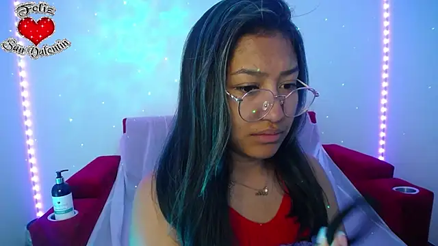 Snapshot of ricura_mily chatting on March 3, 8:05 am ricura mily online show from March 3, 8:05 am