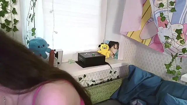 Snapshot of Mila_starx chatting on December 5, 7:05 am Mila starx online show from December 5, 7:05 am