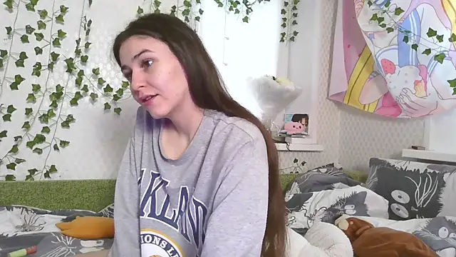 Snapshot of Mila_starx chatting on December 22, 6:39 am Mila starx online show from December 22, 6:39 am