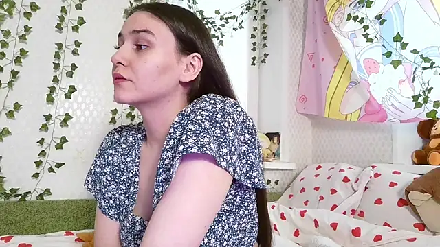 Snapshot of Mila_starx chatting on February 15, 4:47 am Mila starx online show from February 15, 4:47 am