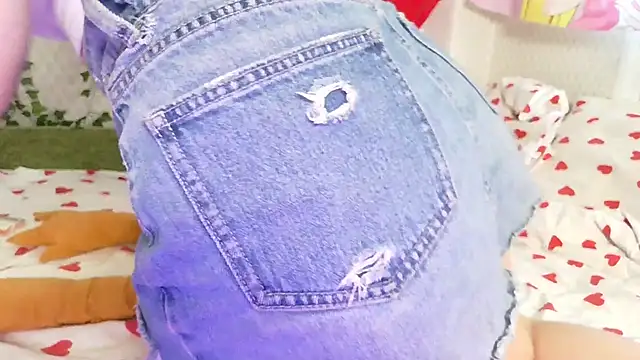 Snapshot of Mila_starx chatting on February 18, 4:58 am Mila starx online show from February 18, 4:58 am