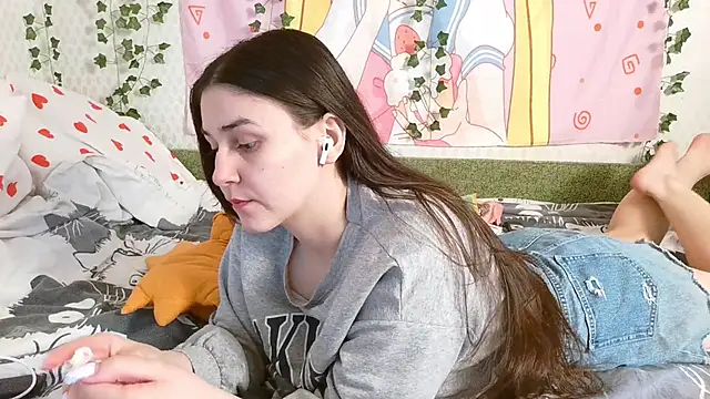 Snapshot of Mila_starx chatting on March 12, 7:57 am Mila starx online show from March 12, 7:57 am