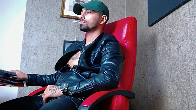 Snapshot of NigelBoydXXX chatting on January 11, 1:59 am NigelBoydXXX online show from January 11, 1:59 am