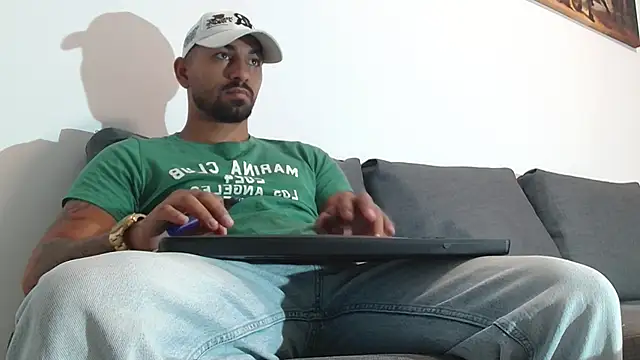 Snapshot of NigelBoydXXX chatting on September 10, 6:35 am NigelBoydXXX online show from September 10, 6:35 am
