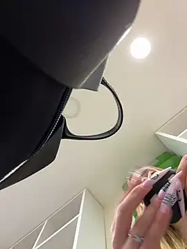 mur girl online show from December 4, 12:58 pm