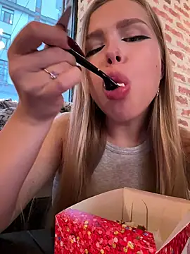 mur girl online show from December 8, 12:08 pm