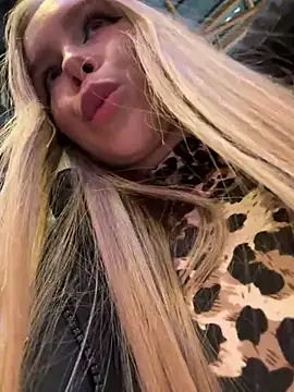 mur girl online show from January 8, 1:52 pm