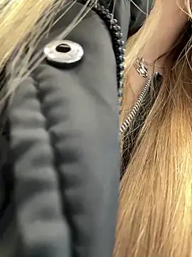 mur girl online show from February 19, 8:22 am