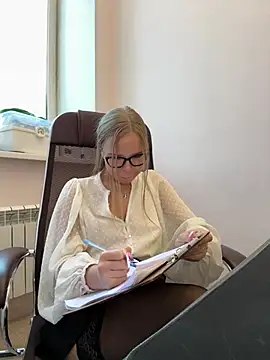 mur girl online show from February 20, 2:24 pm