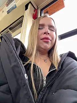 mur girl online show from March 1, 12:34 pm