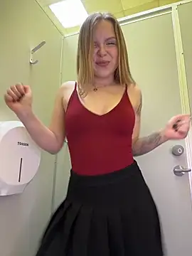 mur girl online show from April 25, 12:41 pm