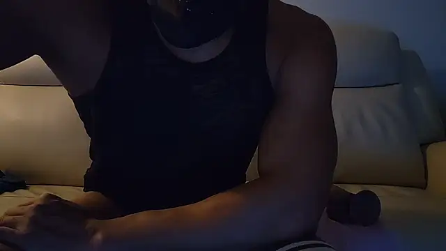 Snapshot of SensualCheeks chatting on February 21, 1:17 am SensualCheeks online show from February 21, 1:17 am