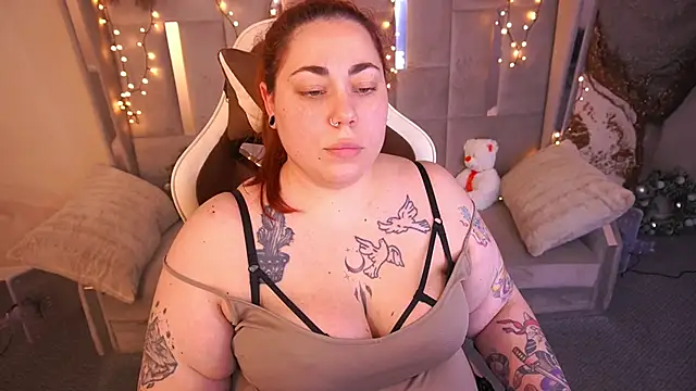 Kittywakee online show from February 6, 10:24 pm