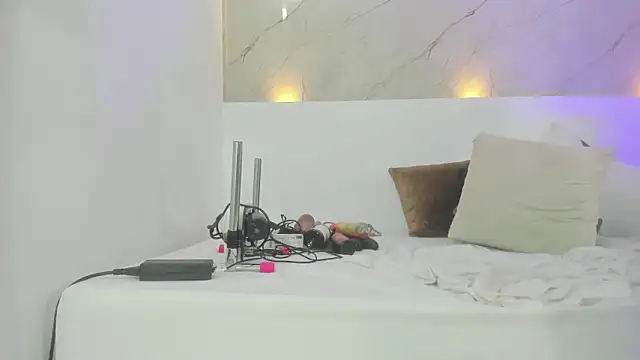 Snapshot of Sofii_Cooper1 chatting on January 30, 10:08 am Sofii Cooper1 online show from January 30, 10:08 am
