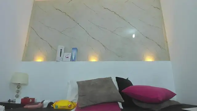 Snapshot of Sofii_Cooper1 chatting on March 8, 7:05 am Sofii Cooper1 online show from March 8, 7:05 am