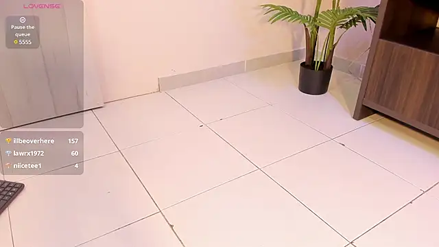 lupeebony online show from February 27, 10:42 pm